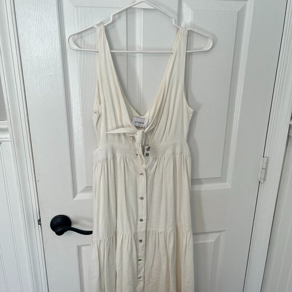 Storia Sleeveless Tie Front White Dress